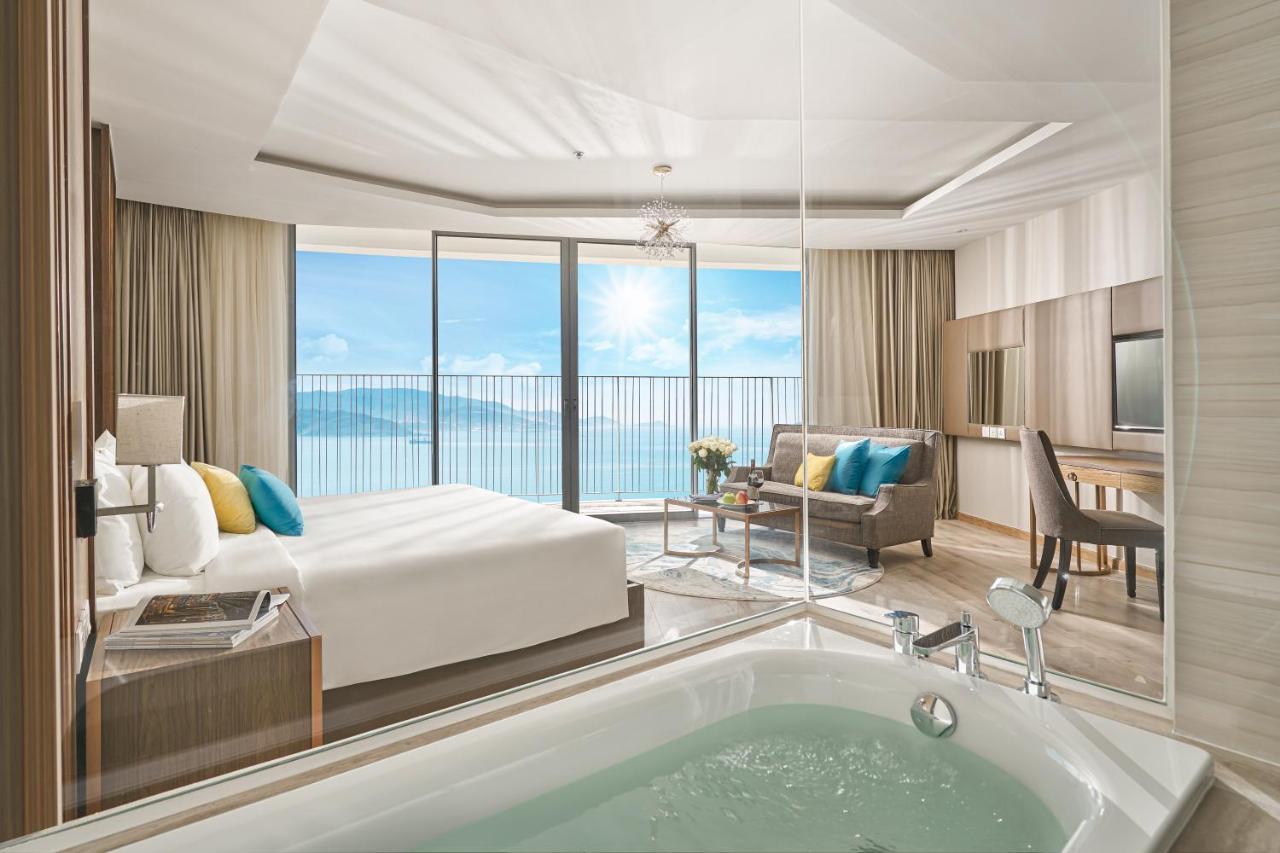 Capital Beachfront Nha Trang Esterno foto